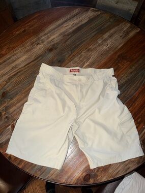 Simms Men's light khaki Performance Fishing Shorts. Like New without Tags.